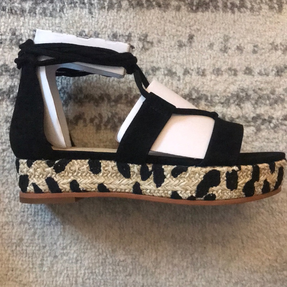 Sandals - Picture 2 of 2